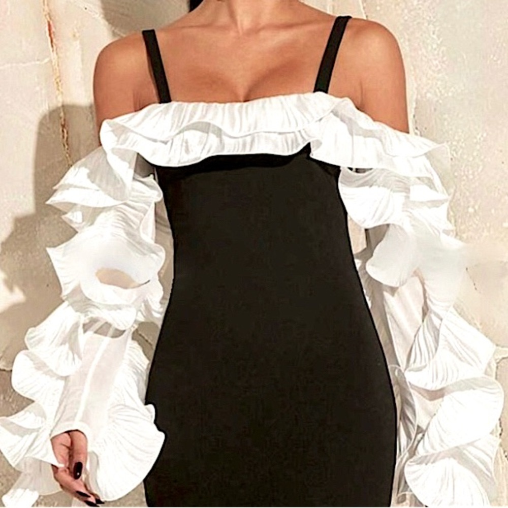 Women’s Ruffled Bodycon Dress - Picture 6 of 16
